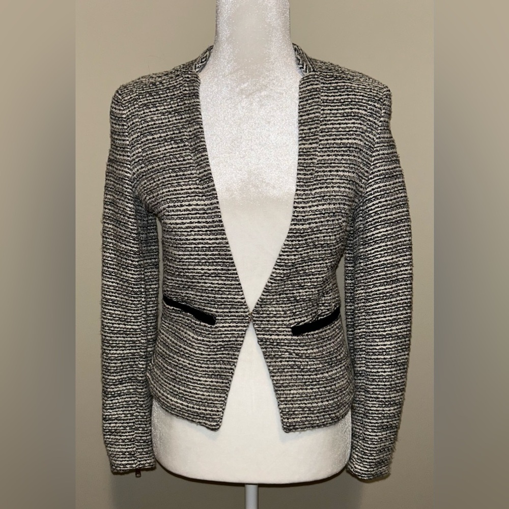 H&M Black and White patterned Blazer